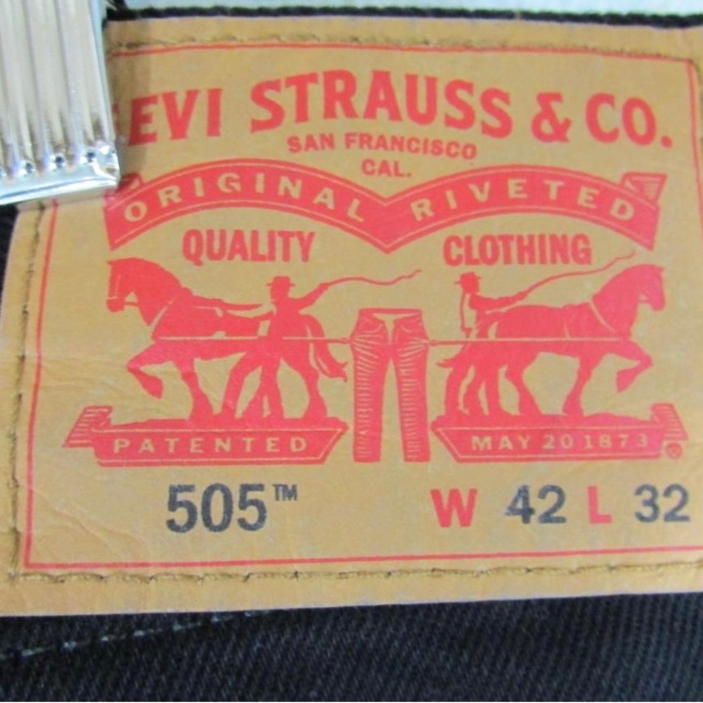 NWT Levi’s 505™ REGULAR FIT MEN'S JEANS 42 x 32 BLACK